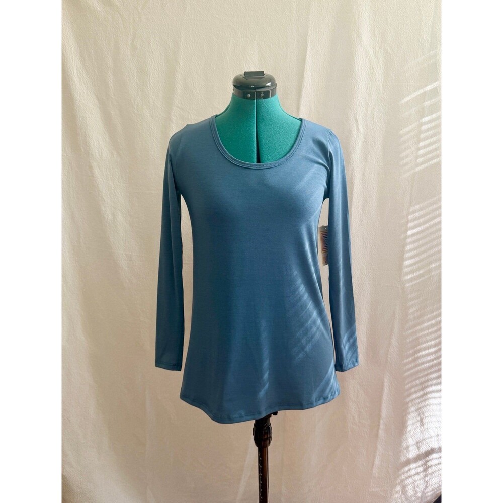 NWT Lularoe Lynnae top size XXS. Brand new with tags.